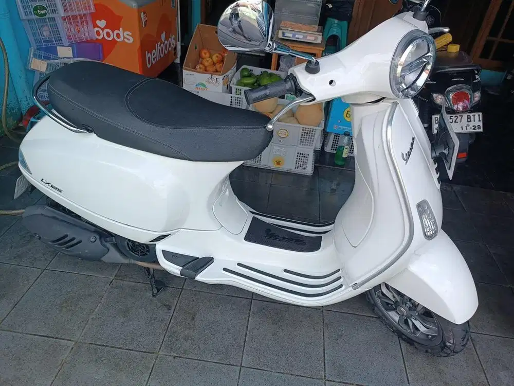 Vespa Piaggio LX 125 th 2024 kilometer rendah #37.000.000 nego halus