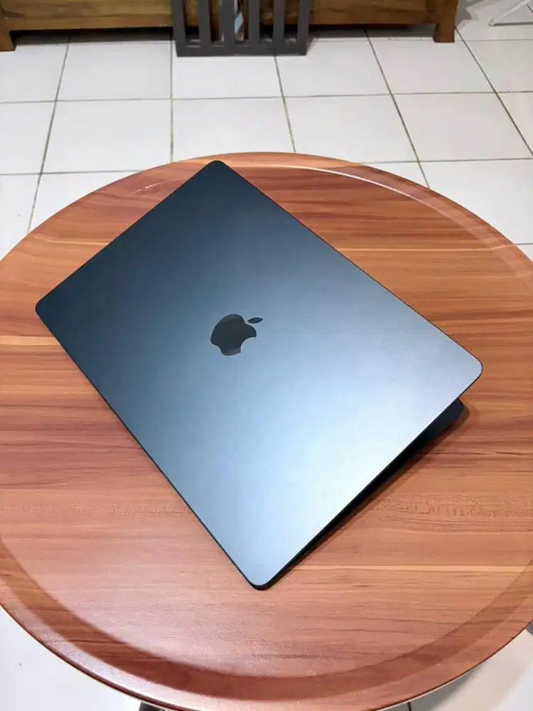 Macbook Air M3 15 inch 8/256 midnight Ex Ibox