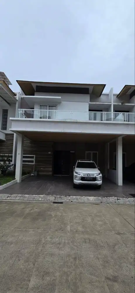 Dijual rumah turun harga di Givency One Gaperta
