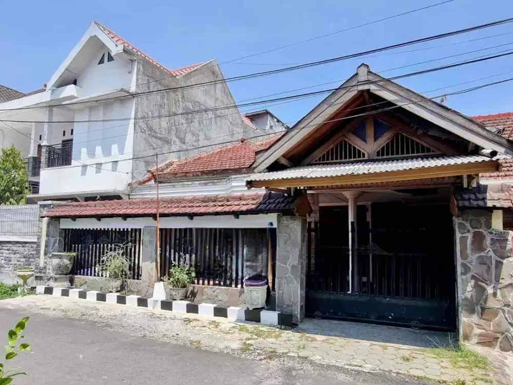 Rumah Lokasi Favorit Bunga Dewandaru Sukarno Hatta