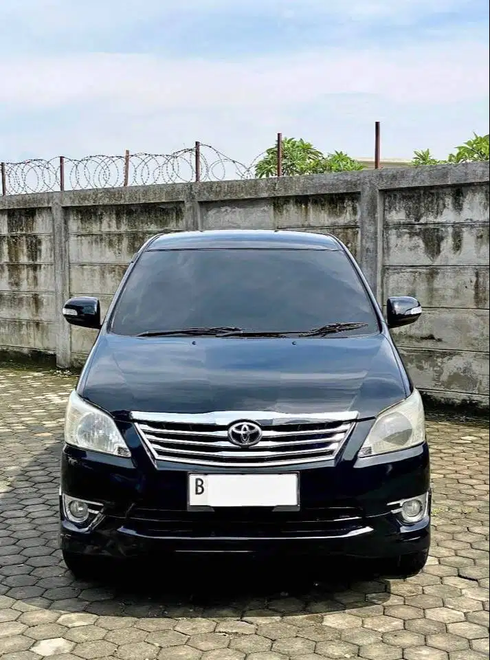 Toyota Kijang Innova Luxury 2.0 Bensin