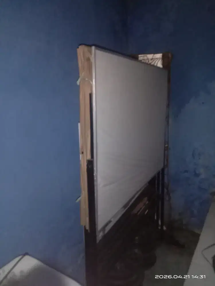 Papan tulis standing baru