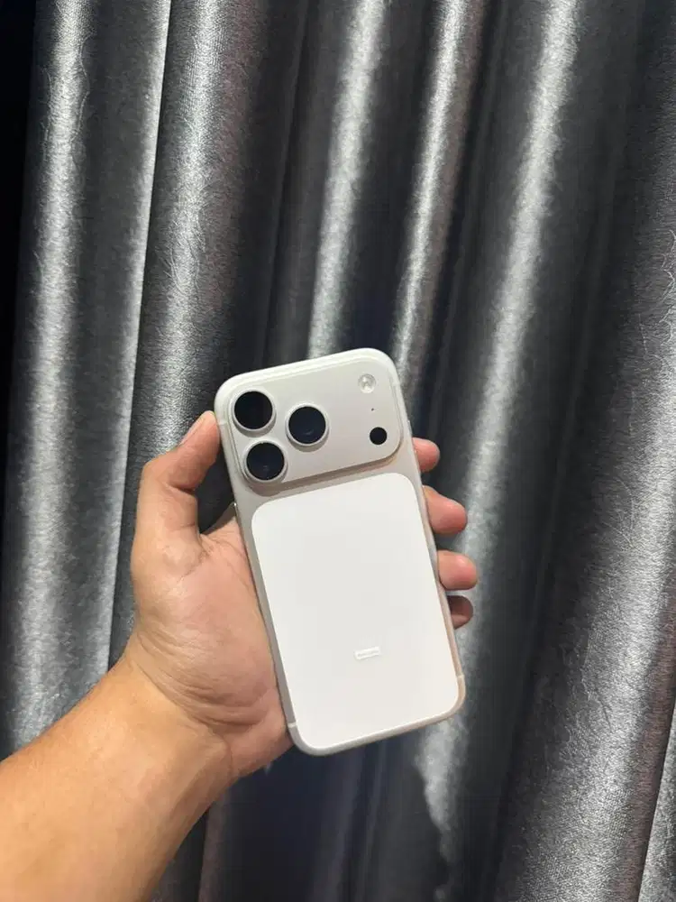 17 PRO 256 GB SILVER IBOX