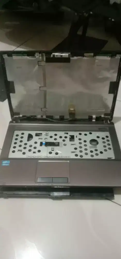 Kesing laptop Asus bekas utuh GK ada yg pecah