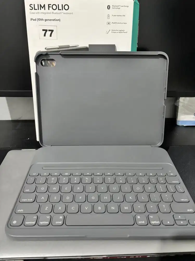 Logitech Slim Folio iPad Gen 10/11