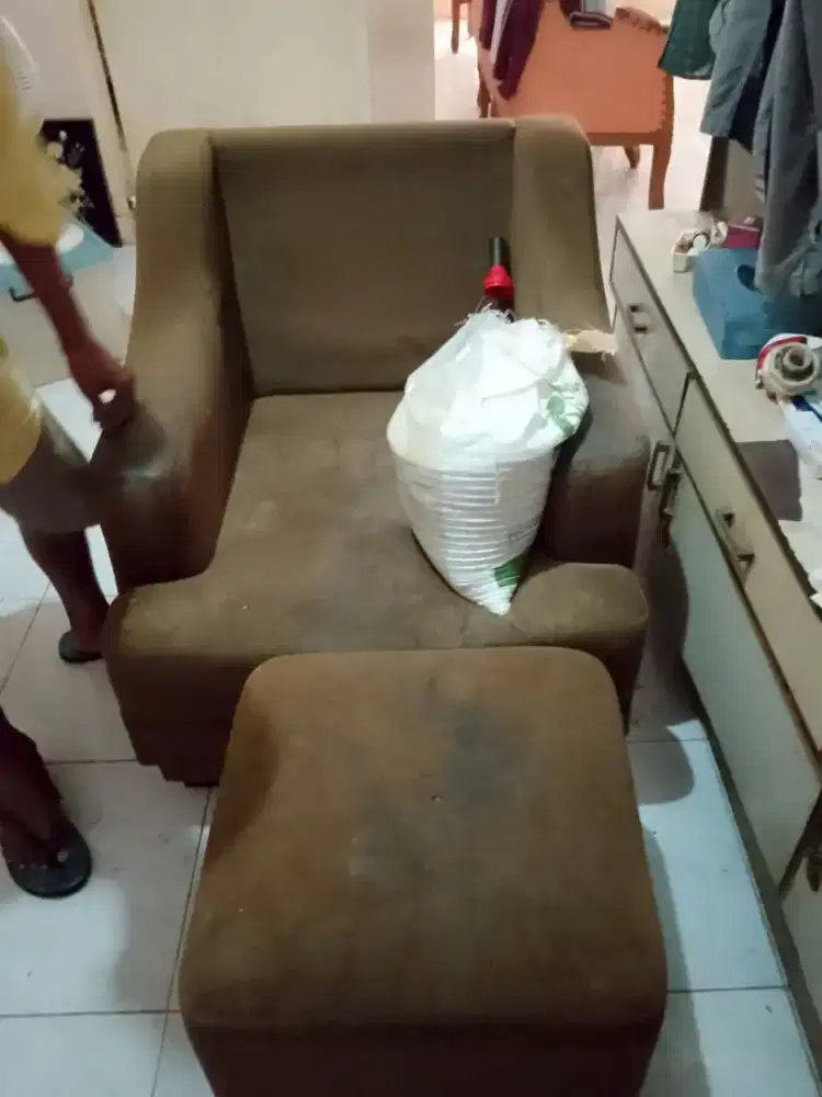 Kursi Sofa Dan Brankas Krisbow Harga Nego Baca Deskripsi