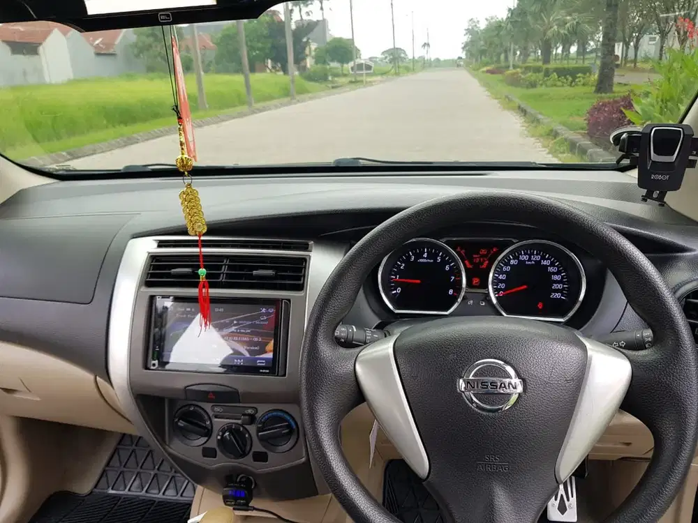 Nissan Grand livina 2013 Bensin
