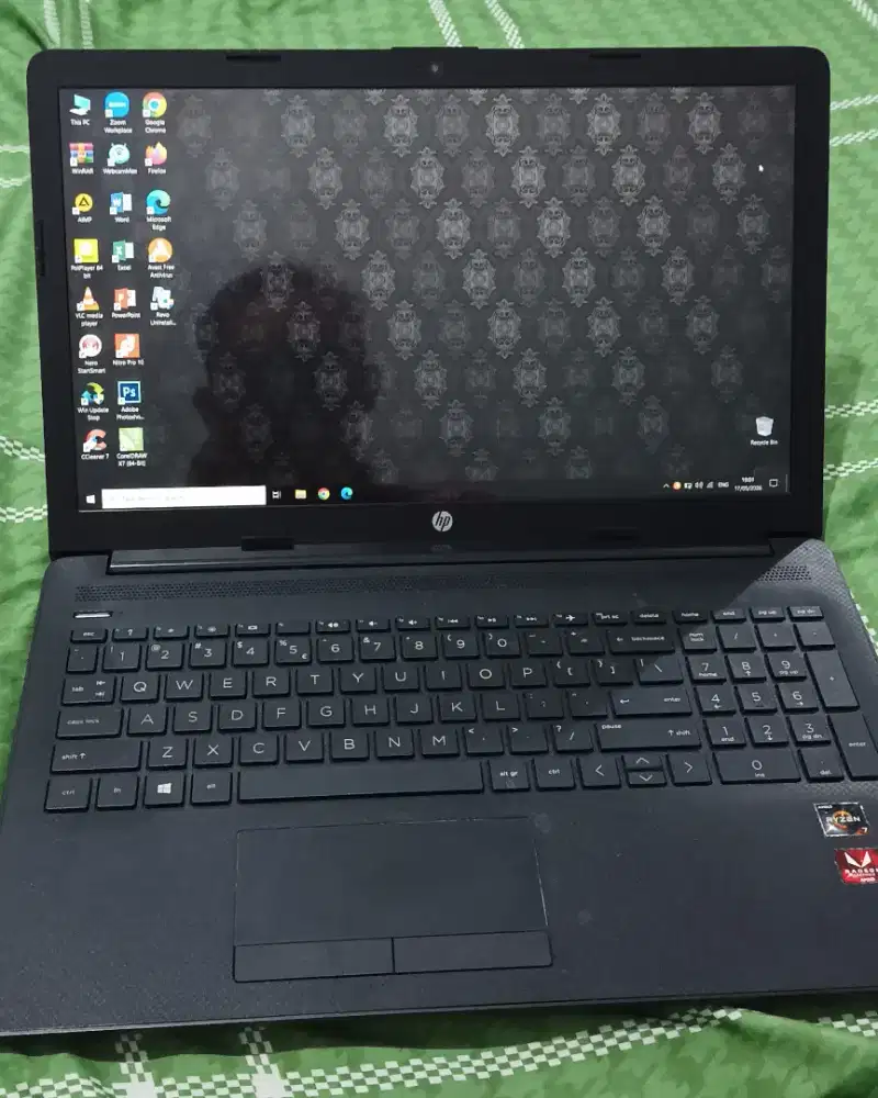 LAPTOP HP 15 INCH