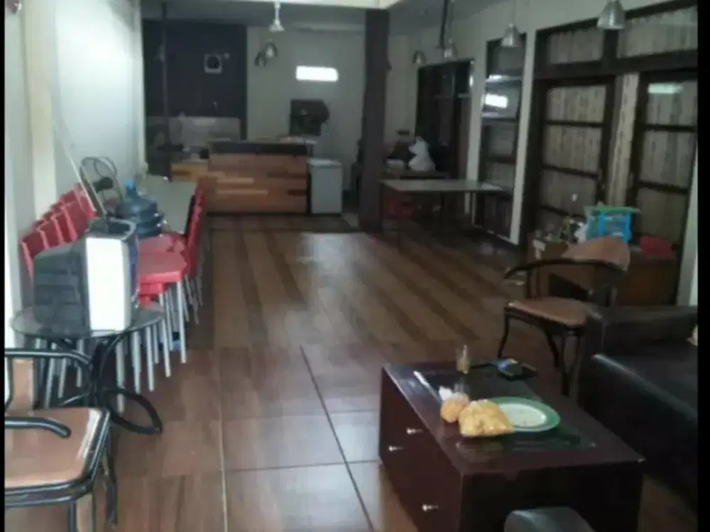 Dijual Rumah besar di kembar sayap moh.toha dan sriwijaya BKR