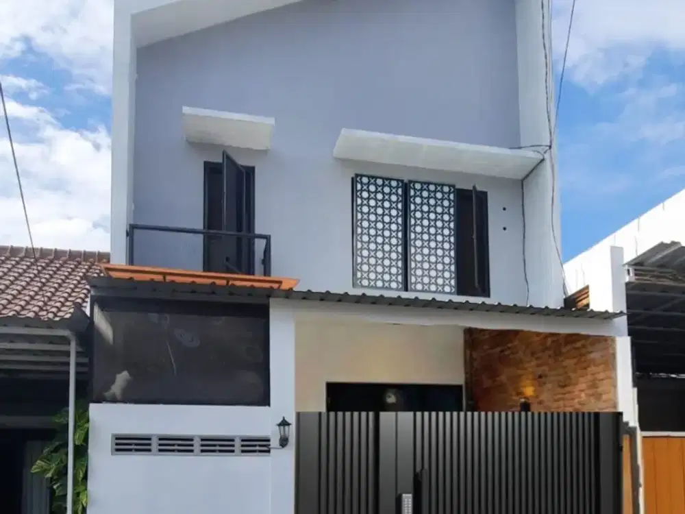 Rumah 2 Lantai Sulfat Pandanwangi Blimbing