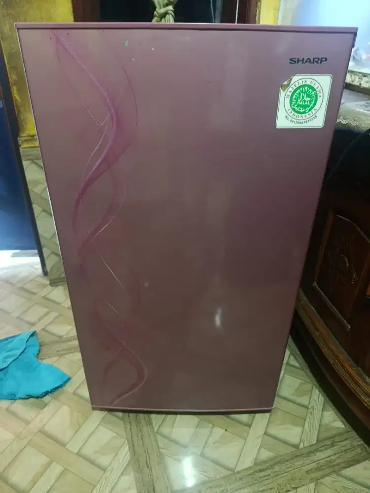 Kulkas 1 pintu merek Sharp