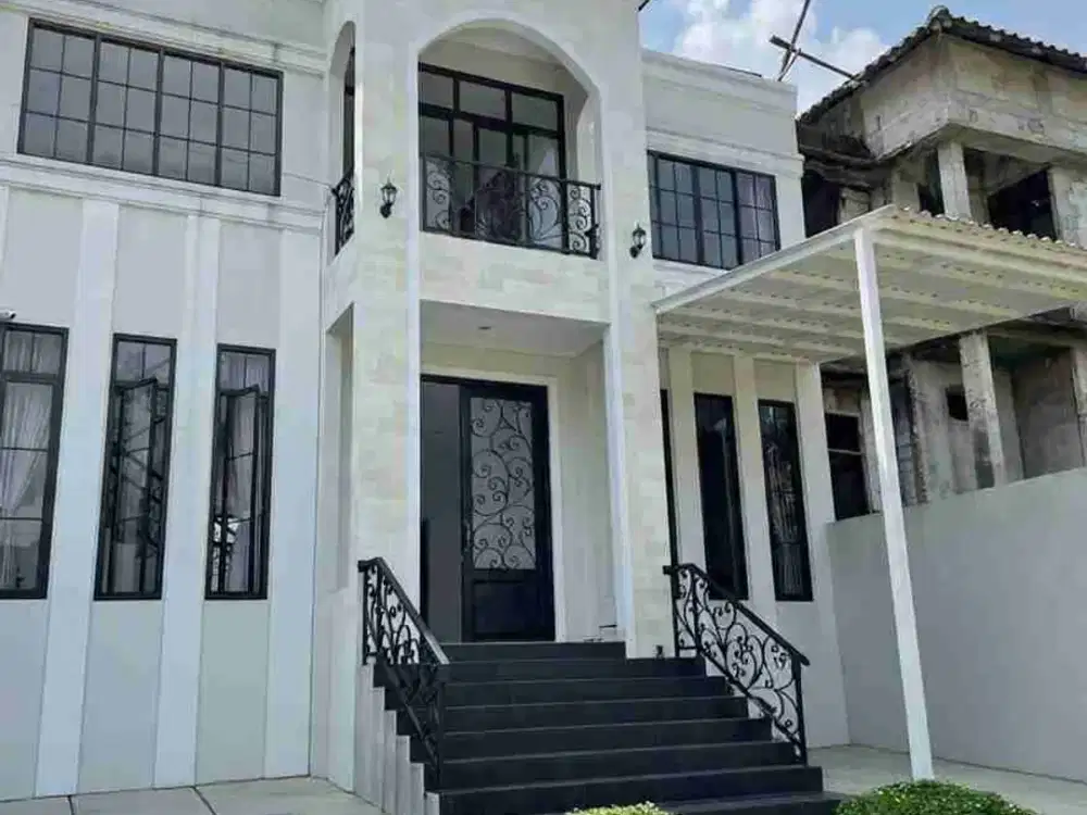 Di jual Rumah Mewah, Khas Suasana pegunungan,Udara sejuk segar ,khas Sentul Bogor