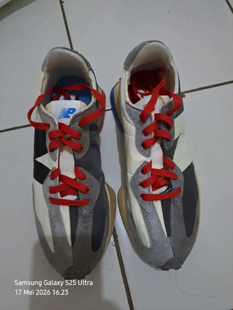 Sepatu NB 327 multi colours size 41 baru no box harga 450rb