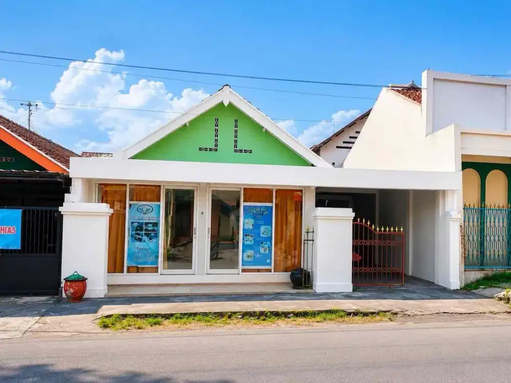 DIJUAL – Rumah Luas Pinggir Jalan Raya Strategis di Pare