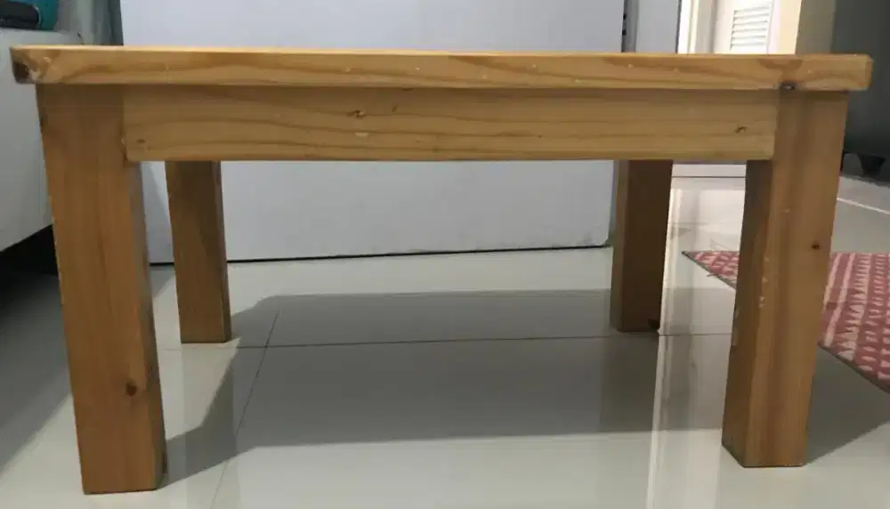Meja belajar serbaguna