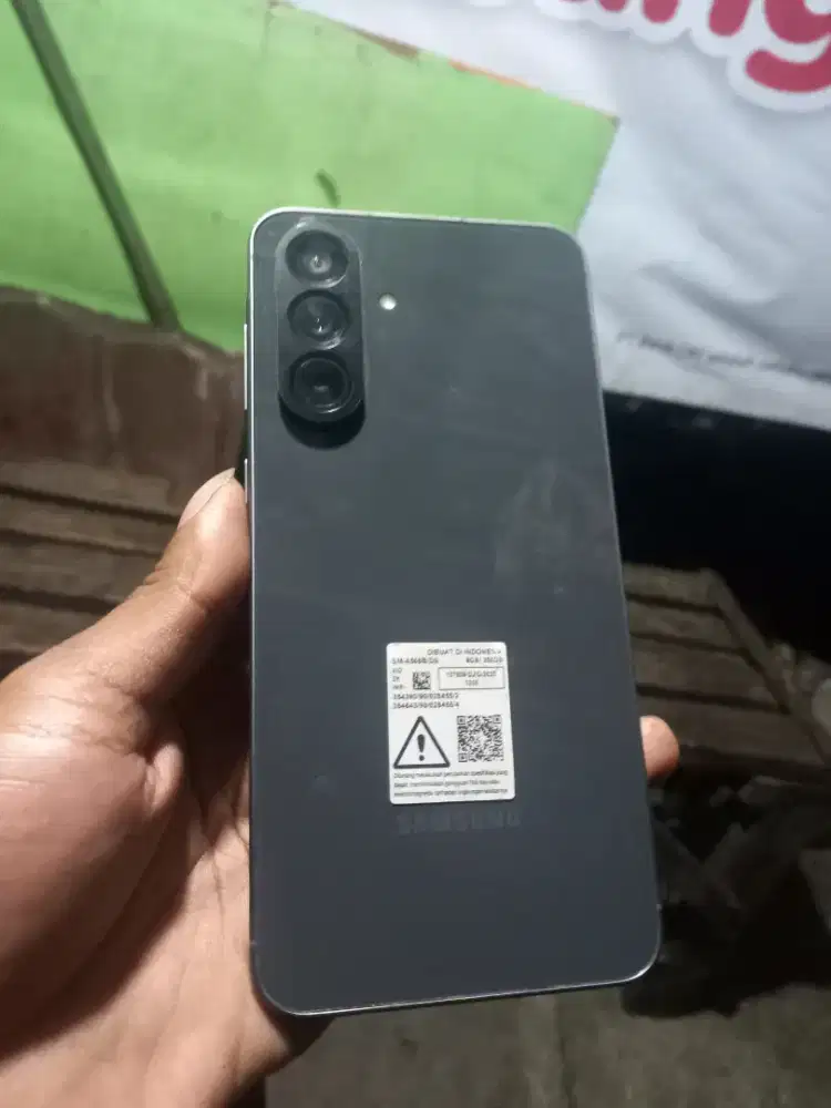Jual Hp samsung galaxy A56 5G ram 8/256 (jual hp+casan saja tnpa duss)