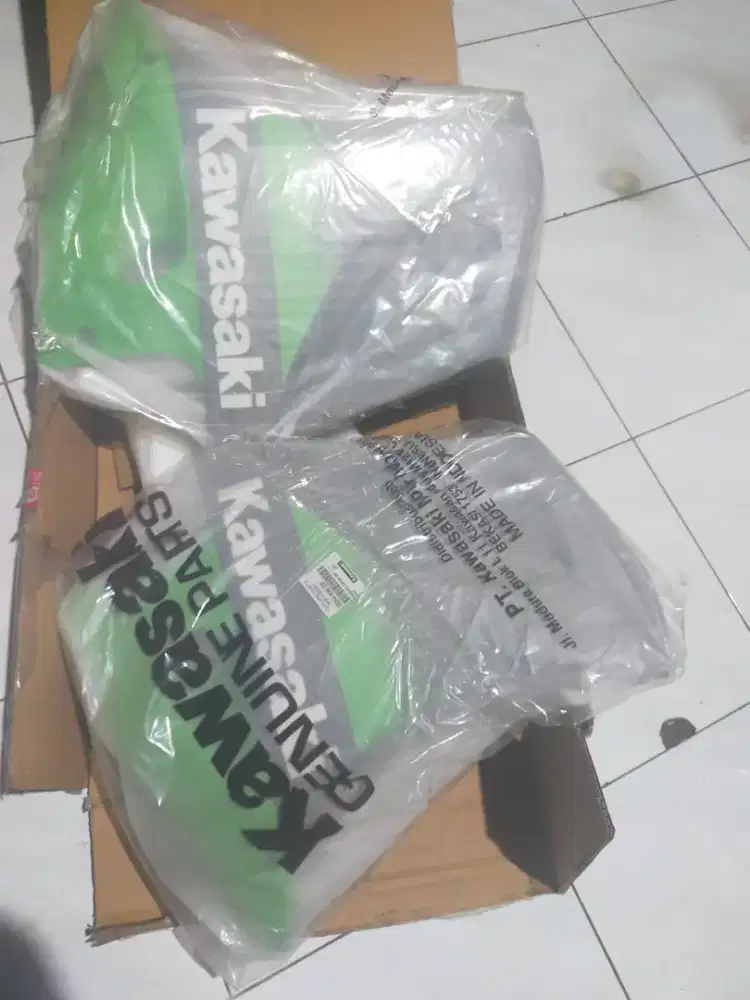 Fairing bawah Kawasaki ninja RR Special Edition