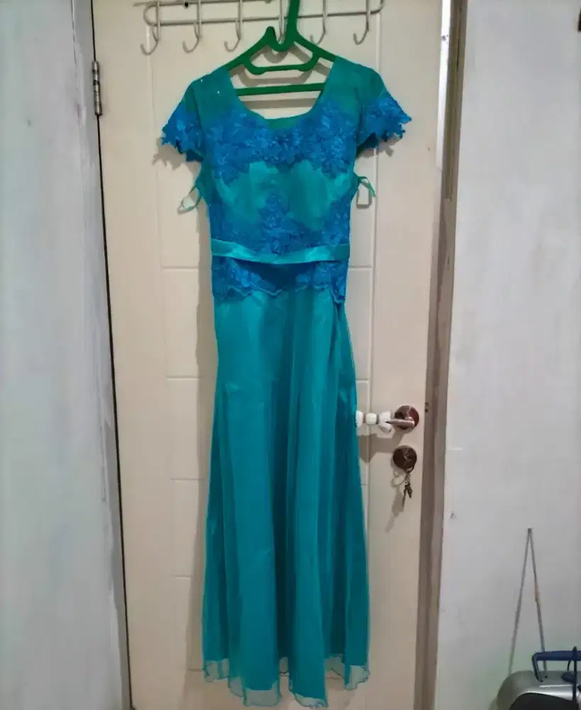 Preloved long dress pesta wanita