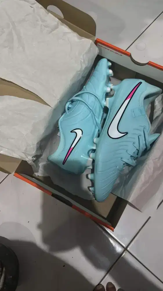 for sale sepatu bola
