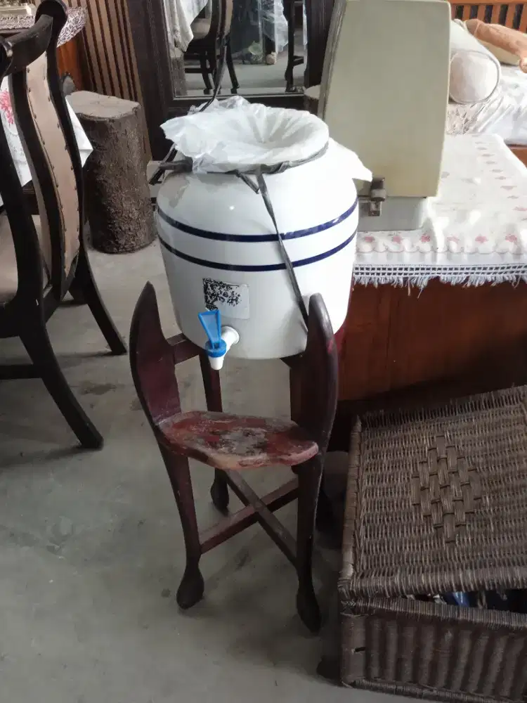 Tempat Galon Aqua Vita