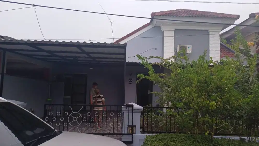 Rumah disewakan / dijual bagus full renov