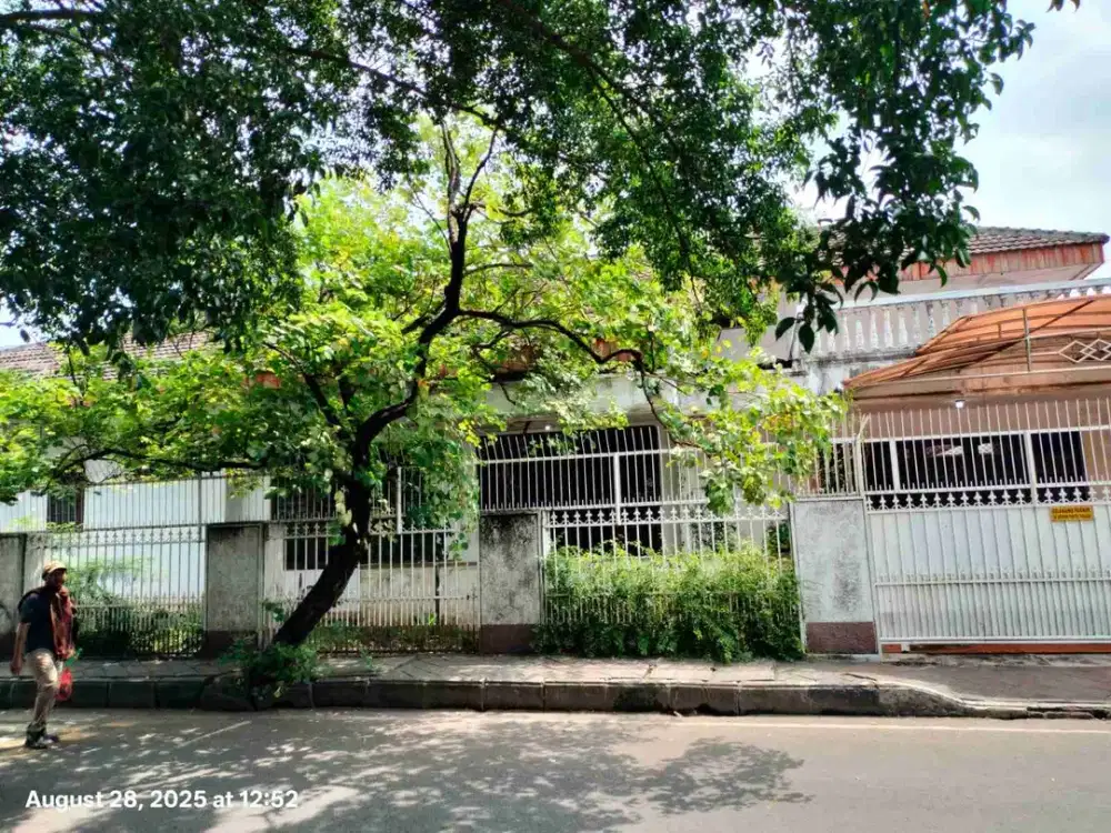 Disewa Rumah Hook strategis di pusat tangerang kota