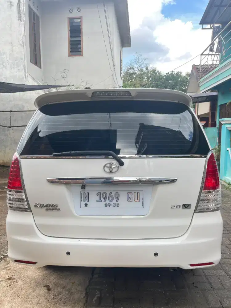 Innova v matic bensin