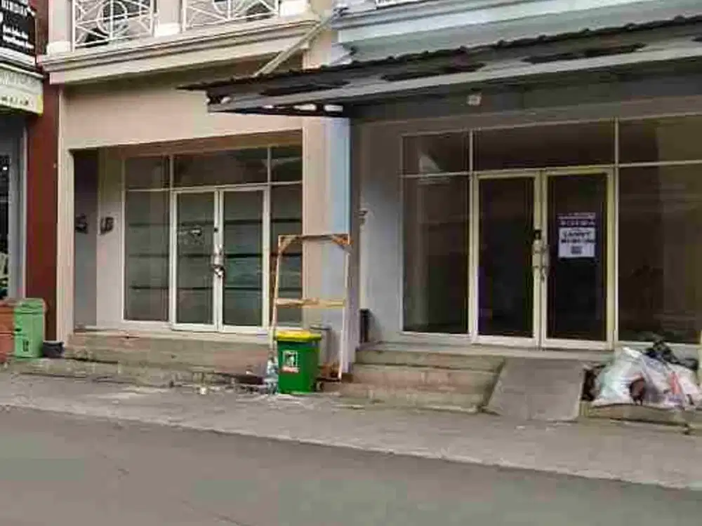 Disewakan Ruko siap pakai sdh Ada kanopi dekat fresh market lantai 3 di direnovasi Ada dapur cocok untuk kantor kursus