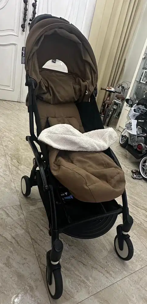 Babyzen Yoyo2 6+ Black Frame - Taupe (Bonus Newborn Set)
