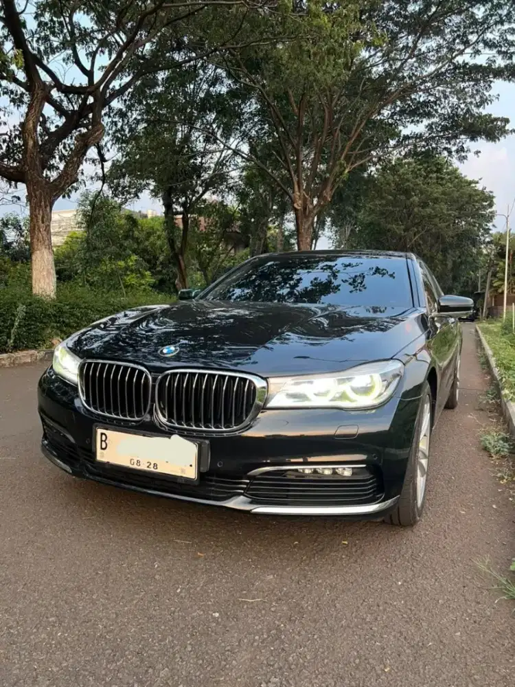 BARANG BAGUS!! BMW 730LI G12 2017 ODO RENDAH