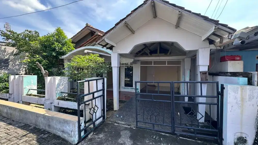 Dijual rumah SHM, LT 240m2 cocok untuk kost TENGAH KOTA SEMARANG
