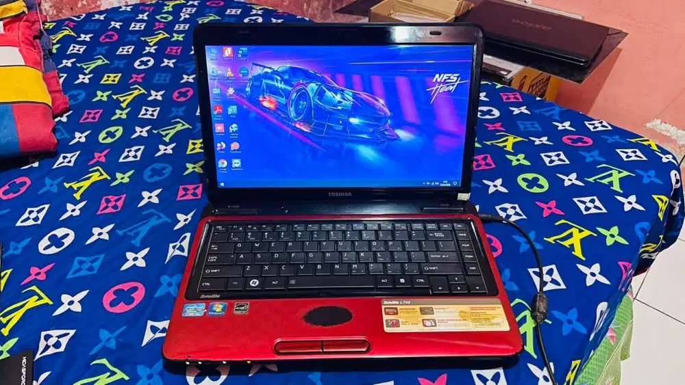 Laptop Toshiba L745 Core I5 Ram 4  Nvidia
