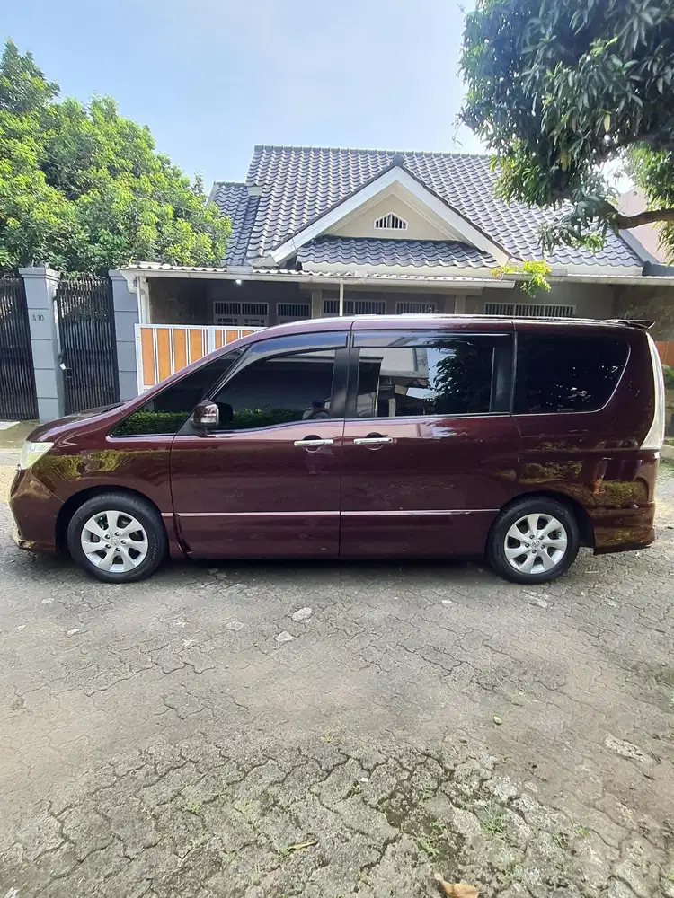 Jual Cepat !! Nissan Serena Hws matic 2013 Bensin