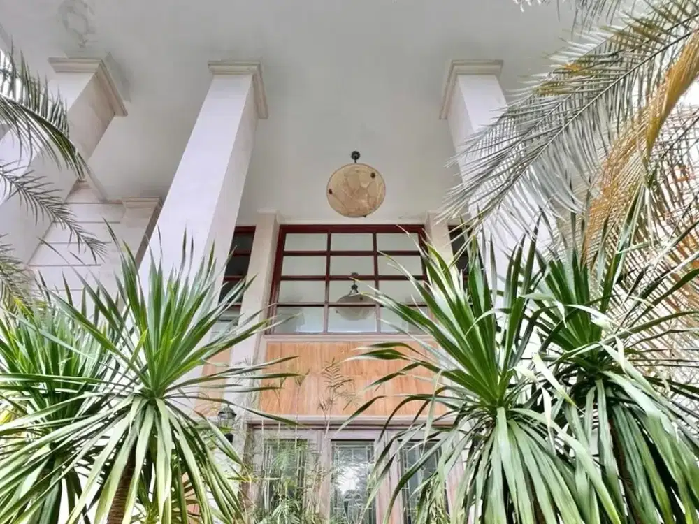 Dijual Rumah Semi Furnished di Kebayoran Baru Jakarta Selatan