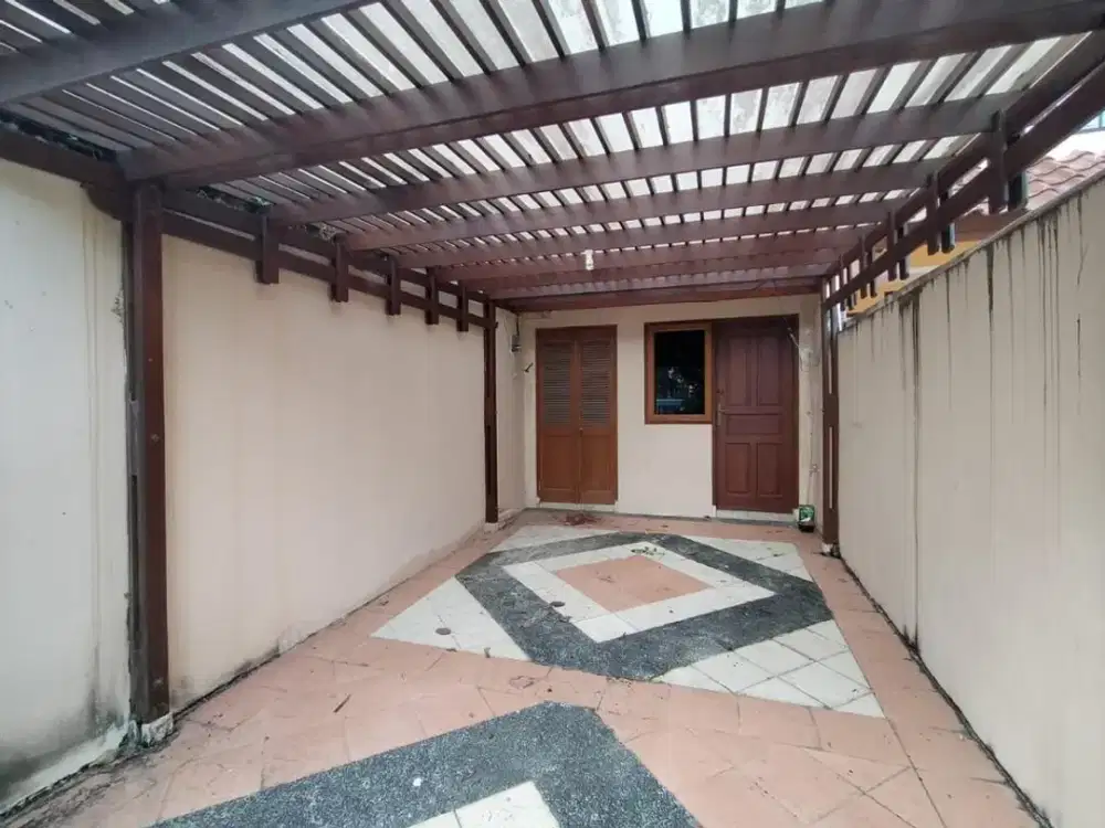 Rumah Mewah Semi Furnished di Sukajadi Batam Centre (015)