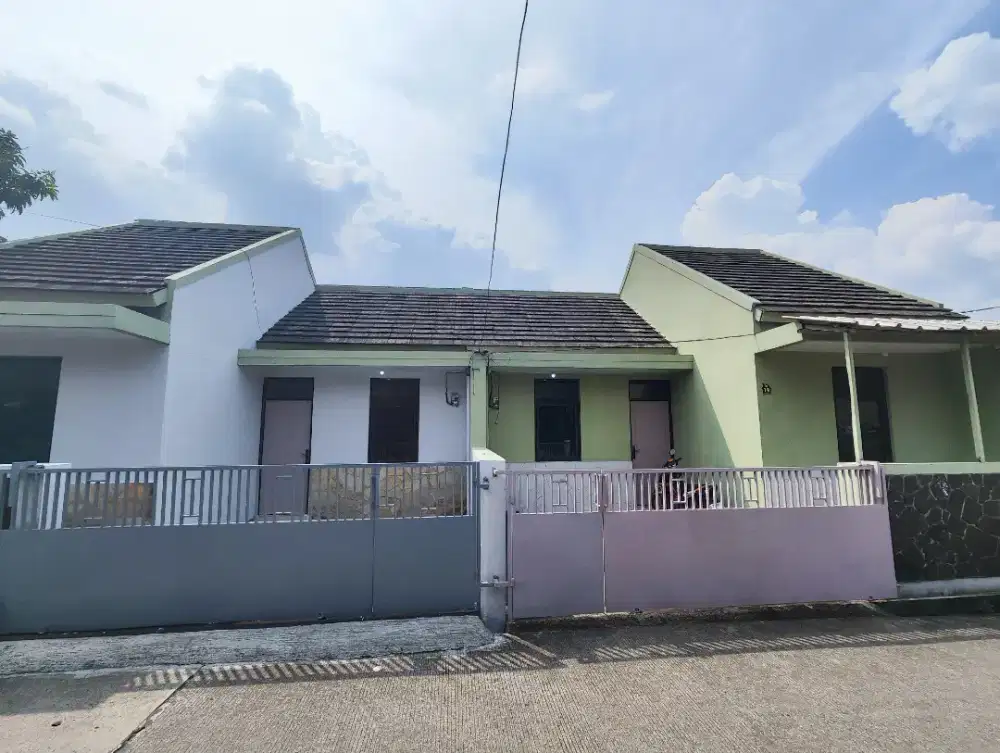 DIJUAL CEPAT, Rumah Kembar Strategis di Baleendah.