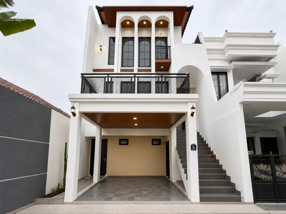 Townhouse Eksklusif 3 lantai di Jagakarsa dekat Tol Desari