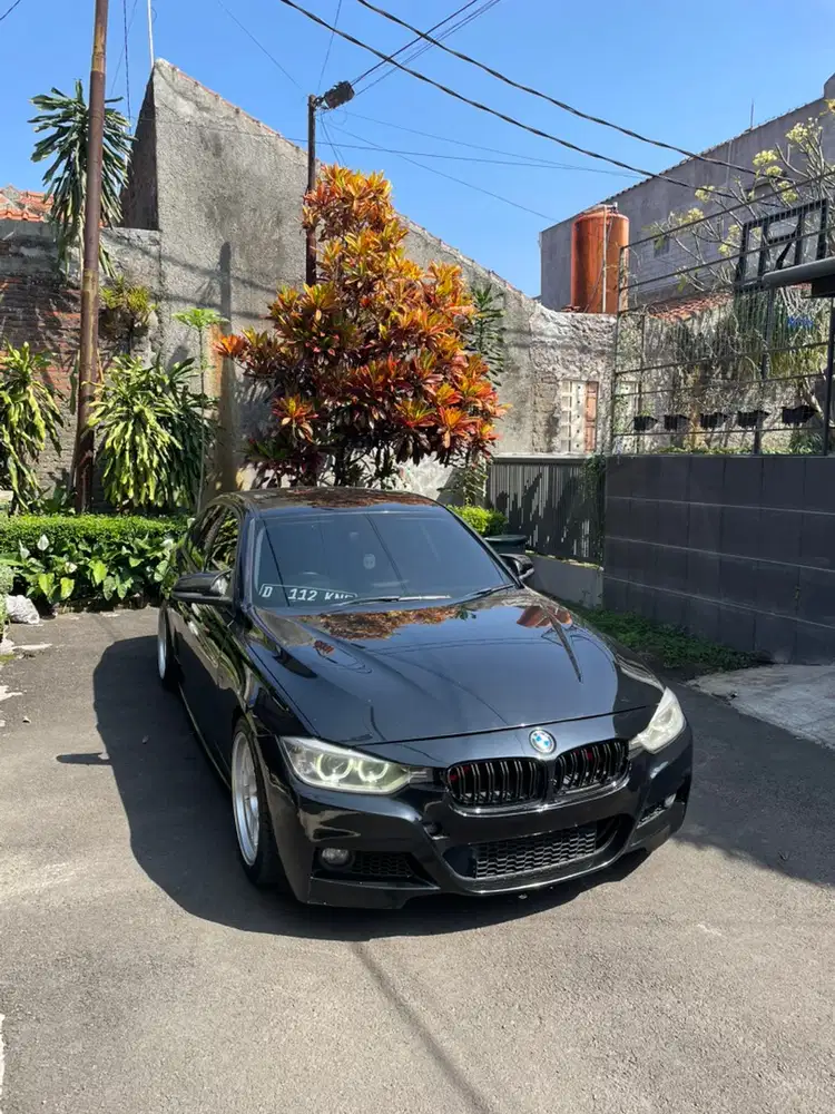 BMW 320i 2013 Bensin