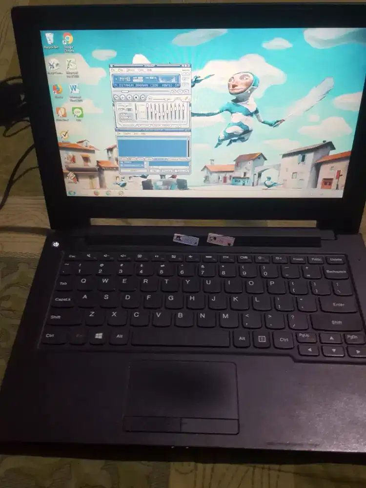 Notebook lenovo 11.6 inc slim tipis celeron memory 2 gb hardis 500 gb