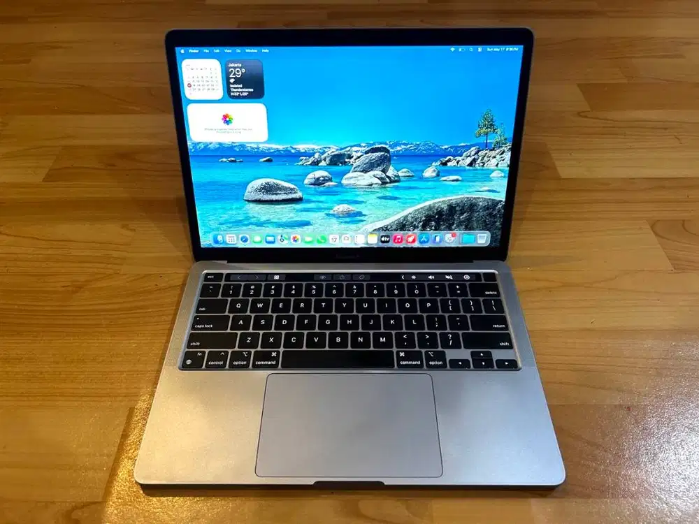 Macbook Pro 13 Inch 2020 M1 (16 GB - 256 SSD)