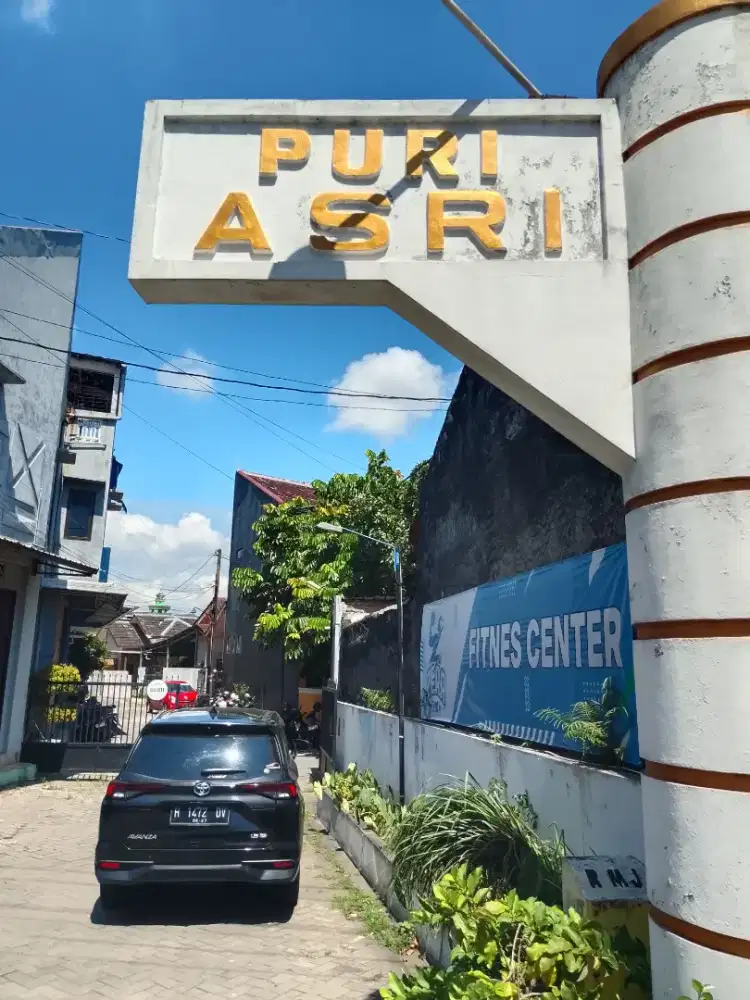 Dikontrakkan rumah lokasi strategis puri asri arteri suk hatta smg tmr