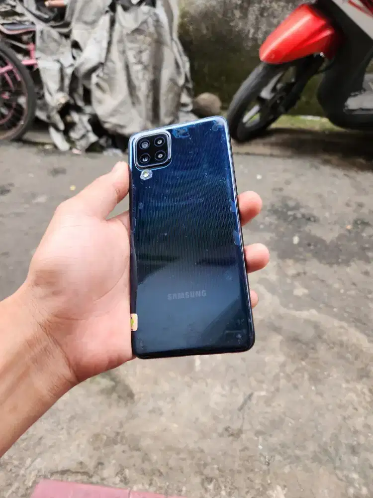 Samsung M32. 8/128