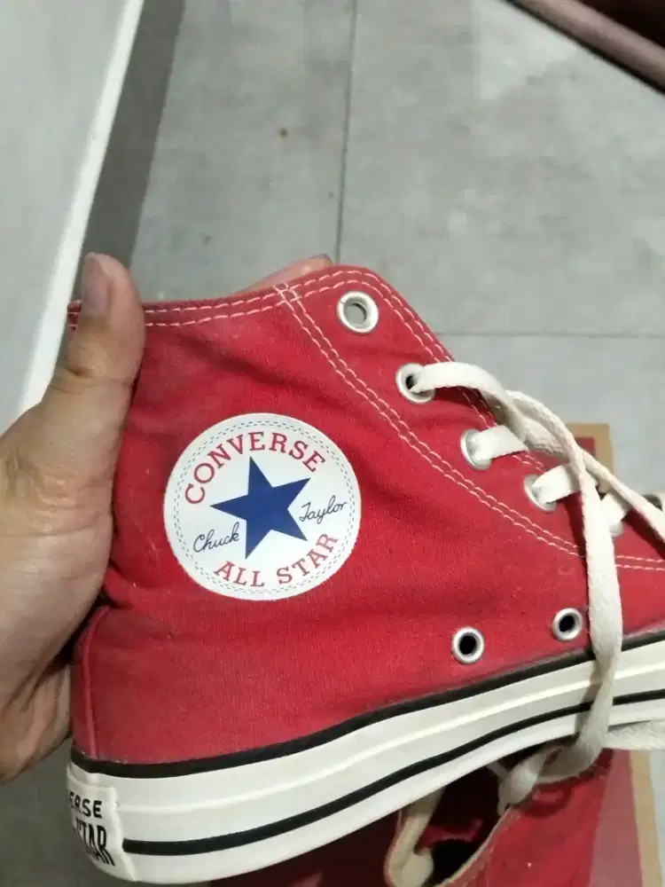 Converse red ori