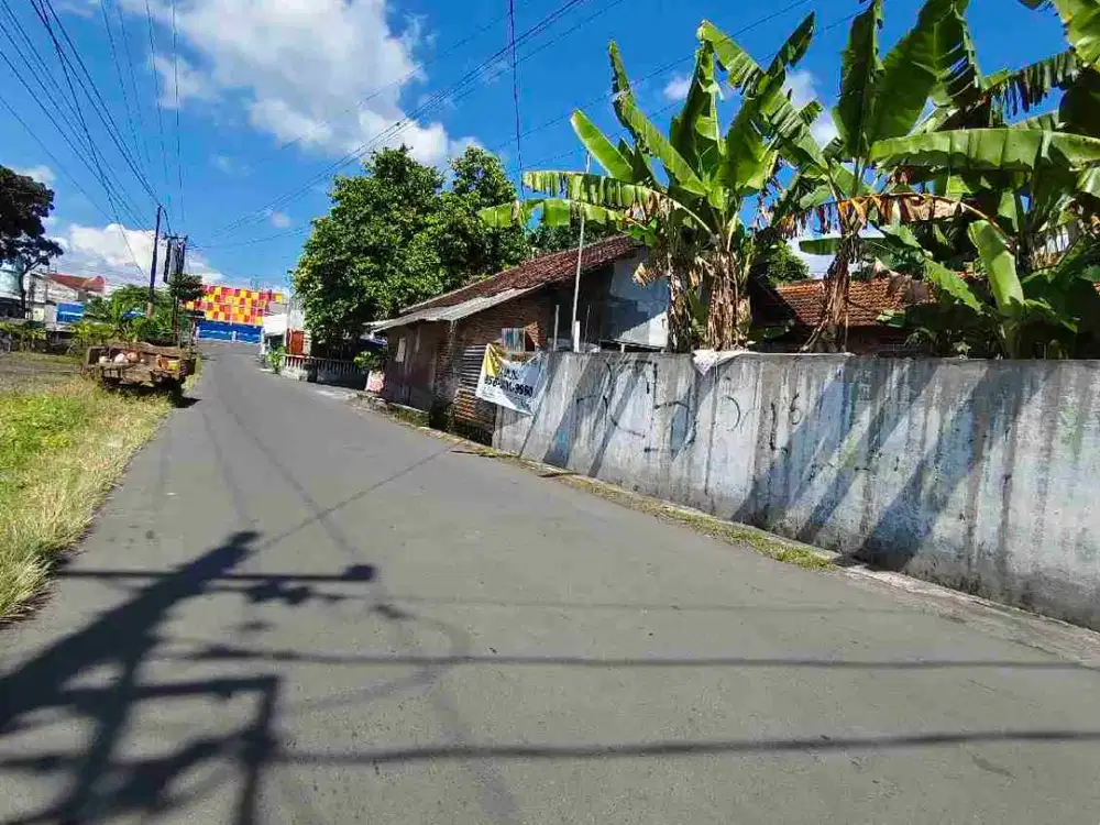 tanah barat kampus ums solo