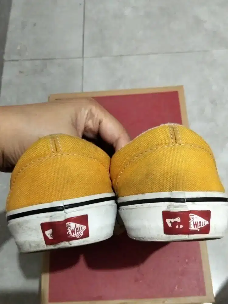 Vans orange neon