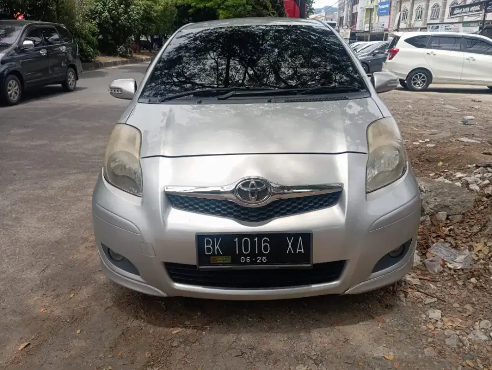 Toyota Yaris thn 2011 type E manual