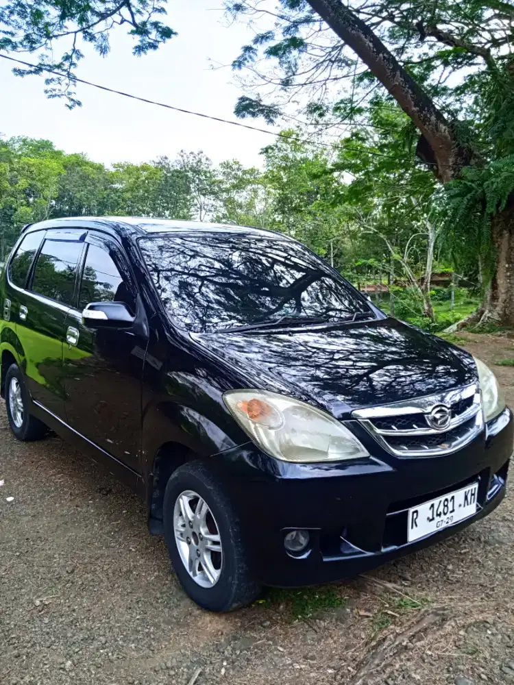 Daihatsu Xenia XI 2009 Hitam