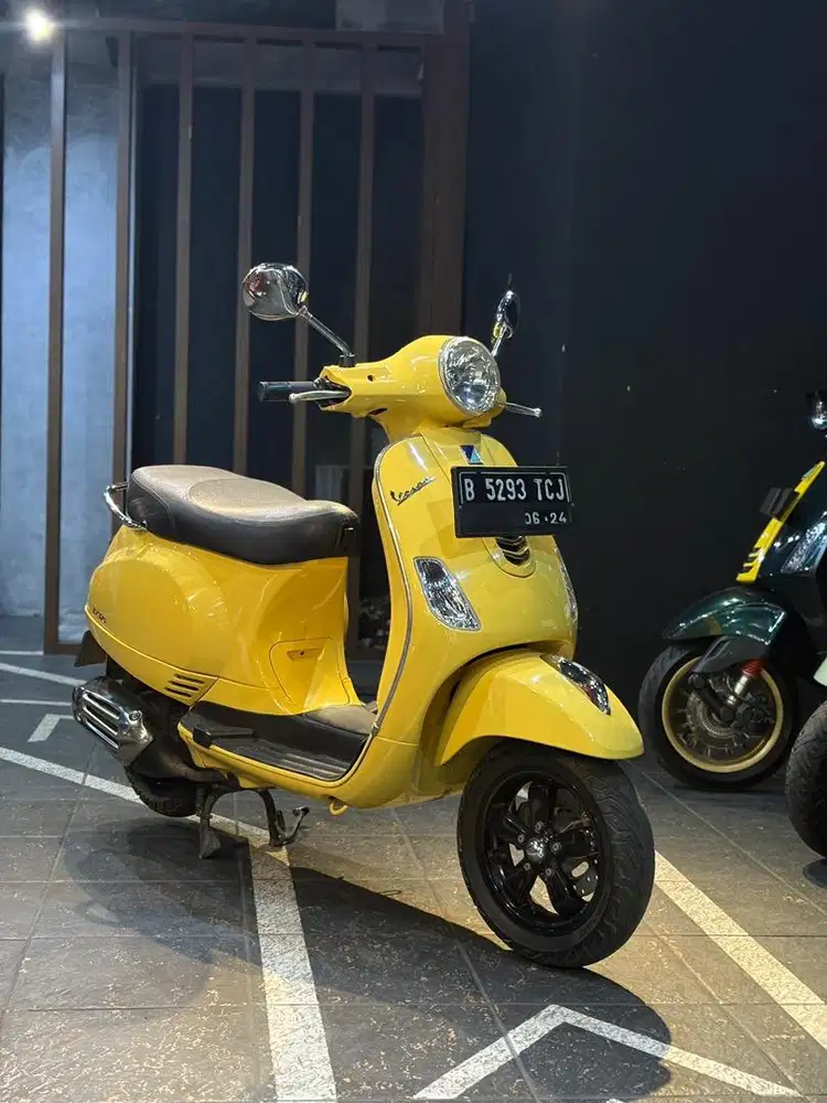 VESPA PIAGIO VESPA MATIC LX 125 IGET TAHUN 2019