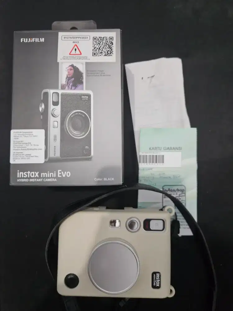 Preloved Fujifilm Instax Mini Evo