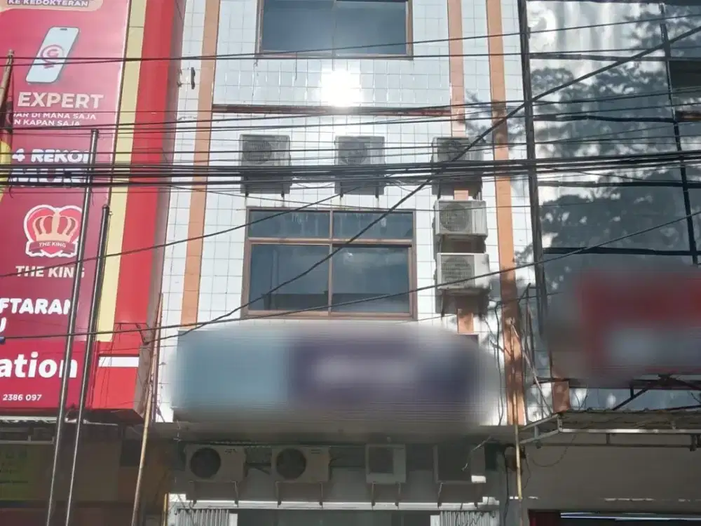 Ruko 3 Lantai Premium di Pinggir Jalan Raya Pusat Kota Makassar – Lokasi Strategis Untuk Bisnis